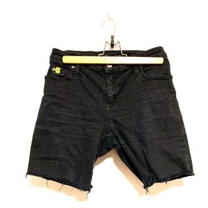 Second Yoga Jeans Cut Off Shorts 25